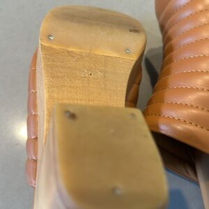 Beklina Lego Ribbed Clog